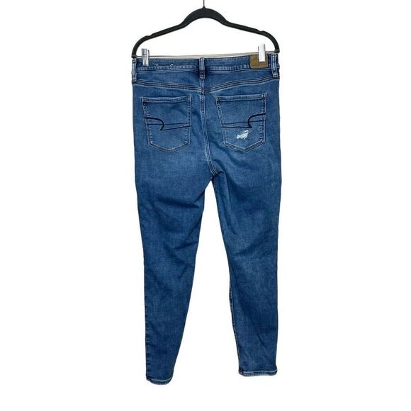 American Eagle light wash distressed high rise jegging size 14 - Picture 4 of 15